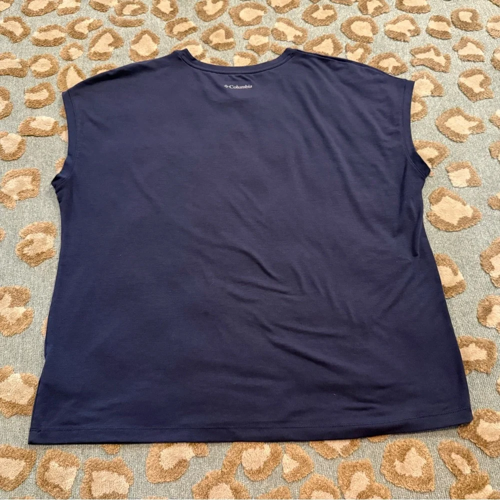 Columbia Women’s Boundless Trek Short Sleeve Tee Dark Blue - Picture 8 of 9